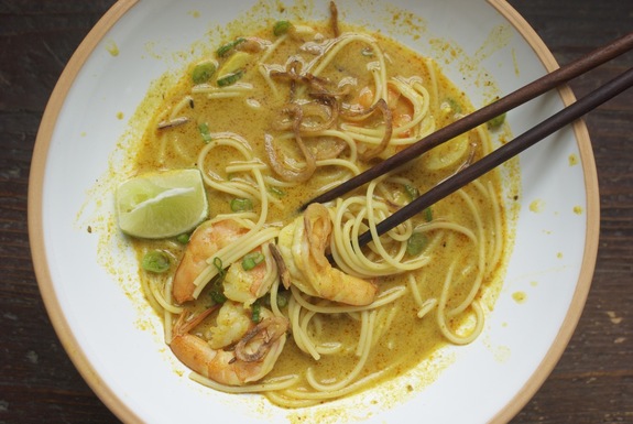 Thai curry noodles with shrimp