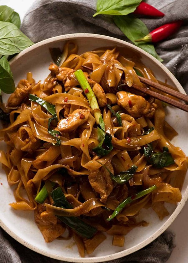 Thai drunken noodles (Pad kee mao)