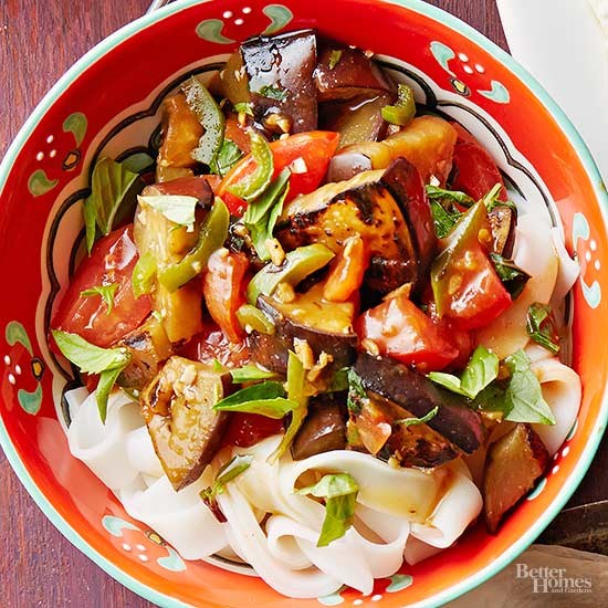 Thai eggplant with basil and tomatoes