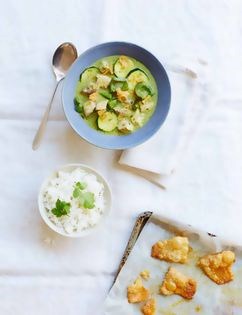 Thai green chicken and courgette curry