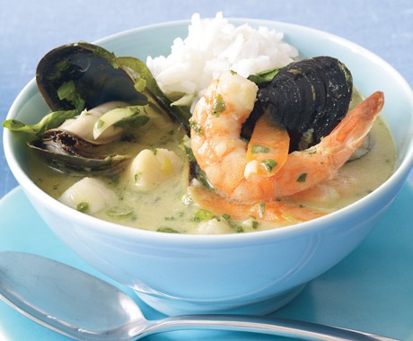 Thai green curry with seafood