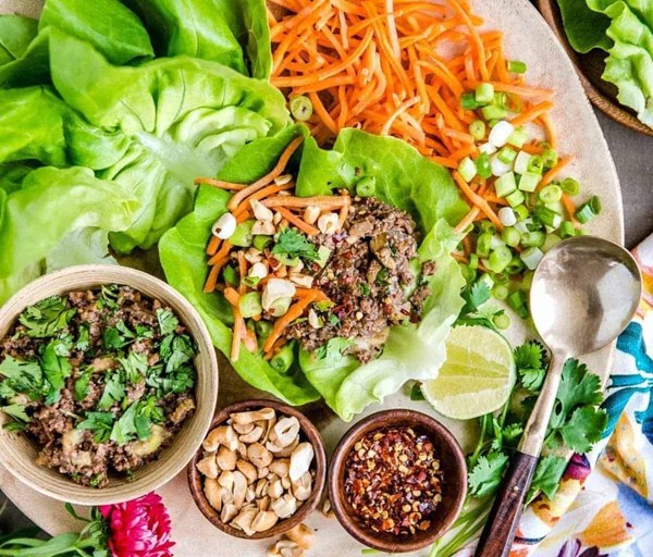 Thai lettuce wraps