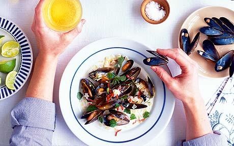 Thai mussels with coconut, chilli and lime