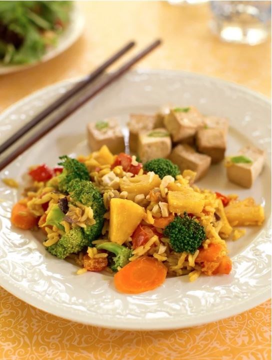 Thai pineapple stir-fried rice