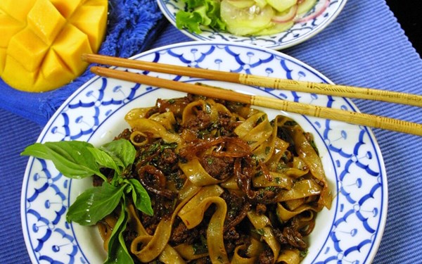 Thai pork and basil with rice noodles 