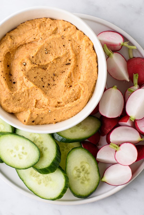 Thai red curry chickpea dip