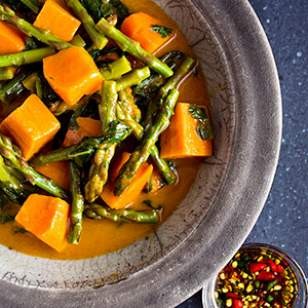 Thai red curry with vegetables