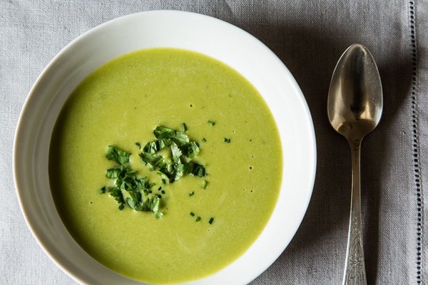 Thai-scented asparagus soup