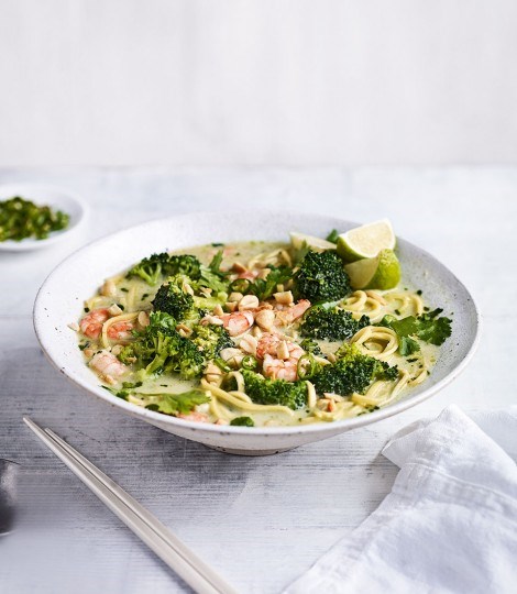 Thai-style prawn and noodle soup with broccoli