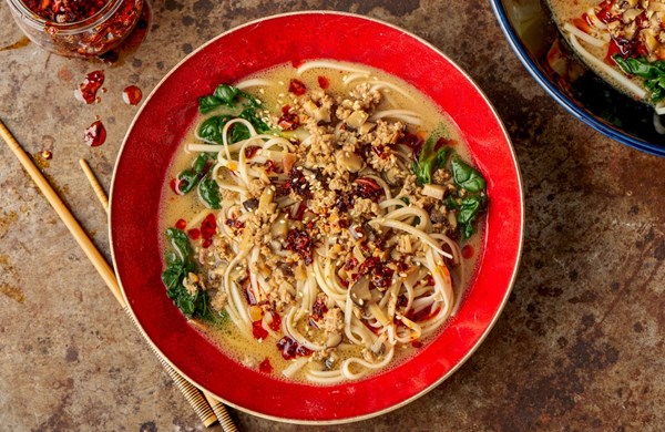 Thai-style tan tan mian