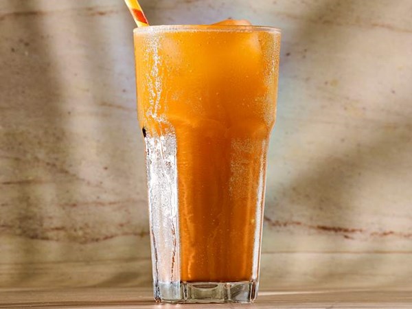 Thai tea spritz 