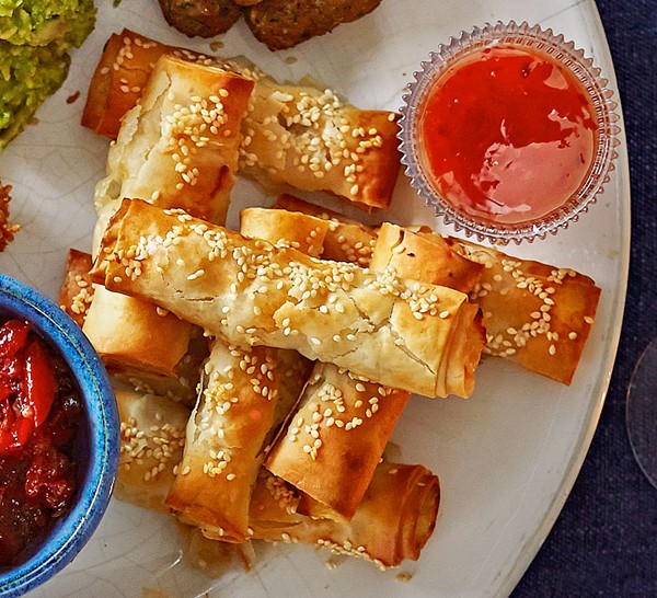 Thai turkey filo dippers