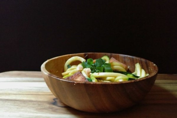 Thai zoodles with tofu and crushed peanuts