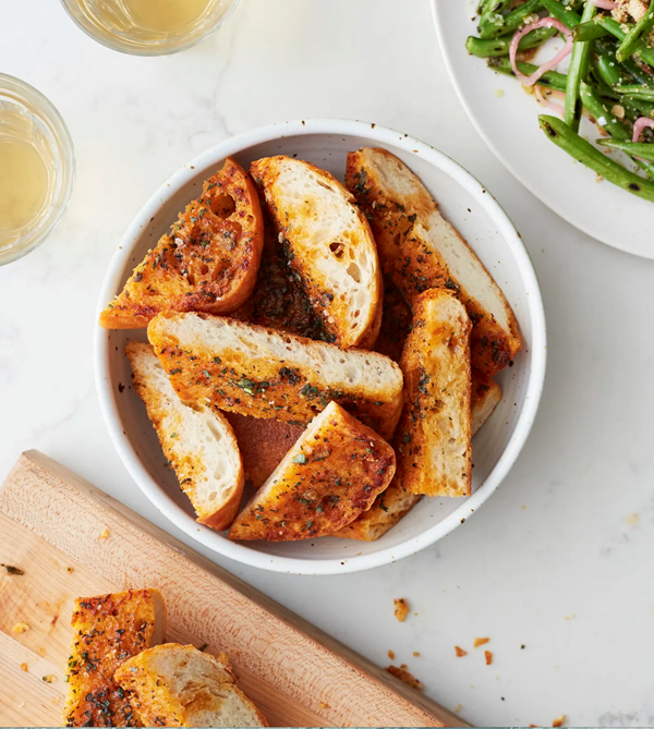 Thanksgiving garlic bread 