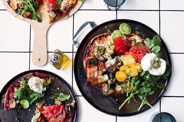 The 15-minute: garlicky eggplant pizzas
