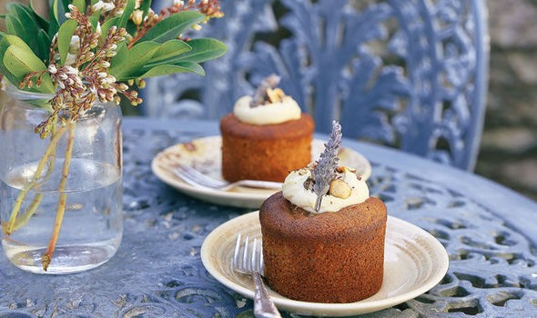 The best banana cakes with mascarpone & roasted hazelnuts
