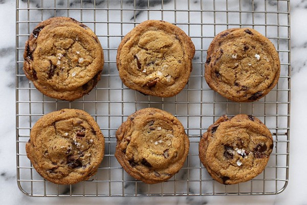 The best brown butter chocolate chip cookies