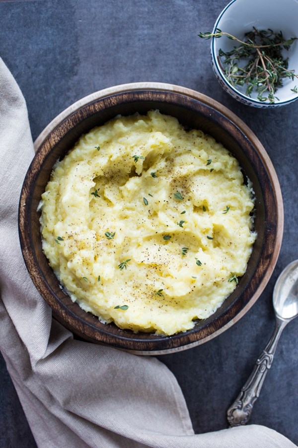 The best fluffy "buttermilk" mashed potatoes