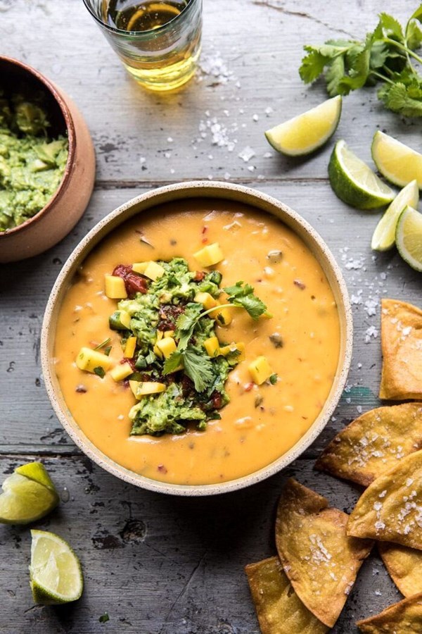 The best jalapeño queso