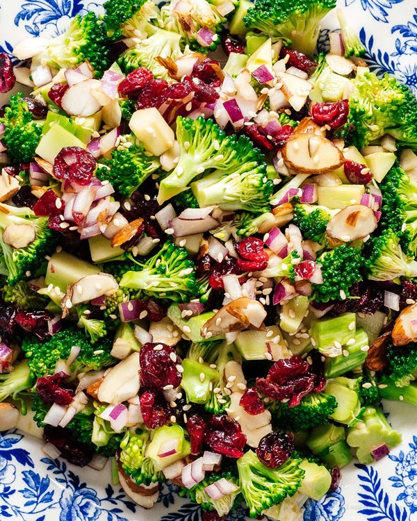 The best sesame soy broccoli salad