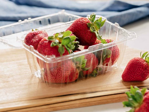 The best way to wash and store strawberries so they last longer 