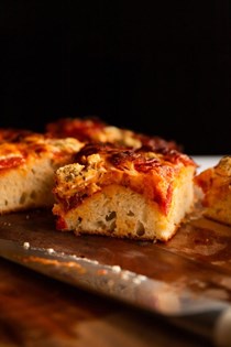The easiest most delicious focaccia pizza 