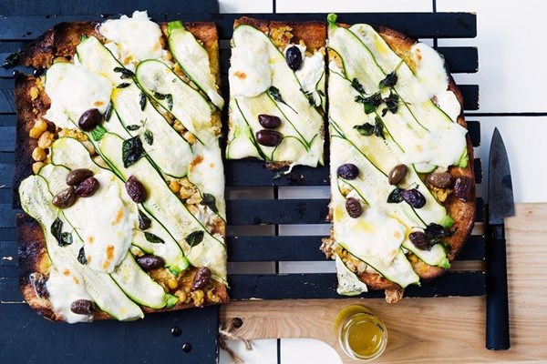 The grilled: zucchini & goat's cheese pizza