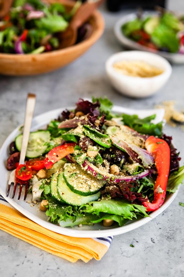 The hungry Greek salad
