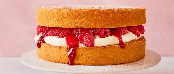 The lightest Victoria sponge