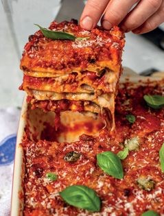 The loaded Parmigiana (Parmigiana di melanzane 'rinforzata')