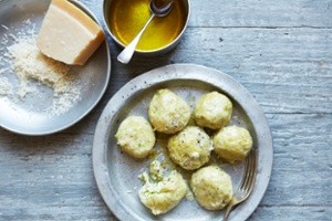 The midweek supper: pea and lemon zest gnudi 