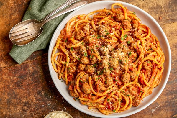 The original spaghetti and meatballs (Pasta alla chitarra con pallottine)