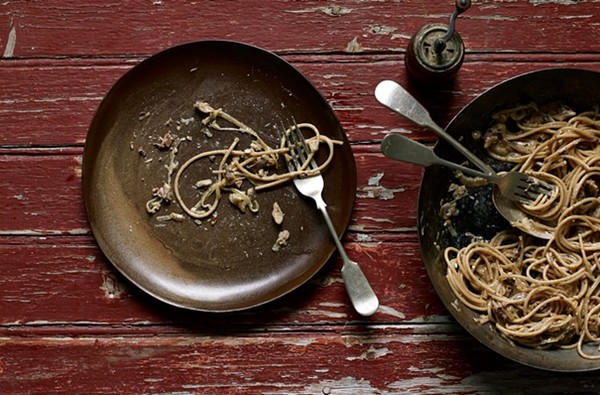 The pronto pasta: Onion and sardine spaghetti