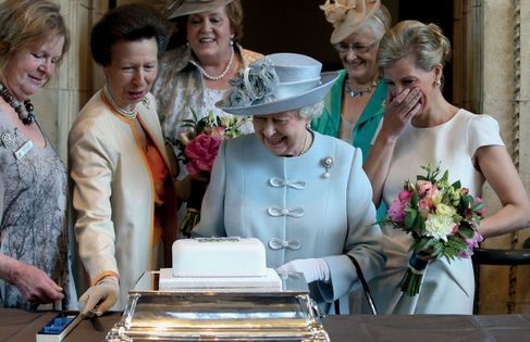 The queen’s cake