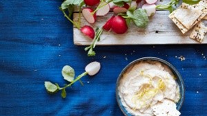 The quick dip: cannellini bean and lemon puree