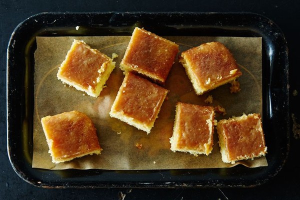 The Smitten Kitchen's caramel cake