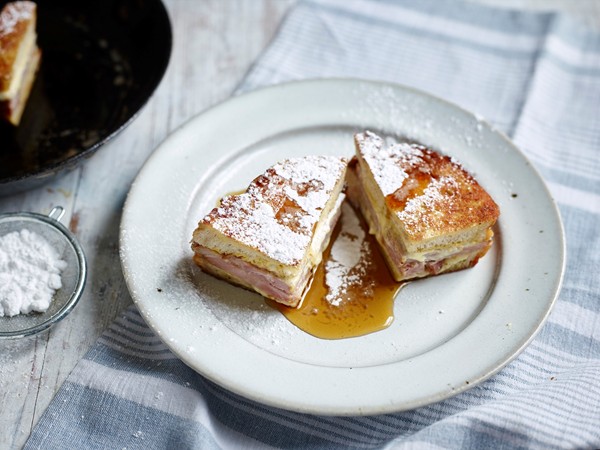 The sofa supper: Monte Cristo sandwich