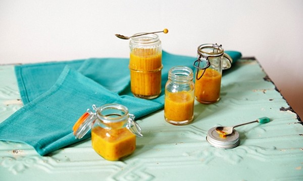 The spicy accompaniment: pineapple hot sauce