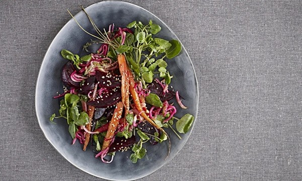 The tangy salad: carrot, beetroot and apple salad with sesame dressing