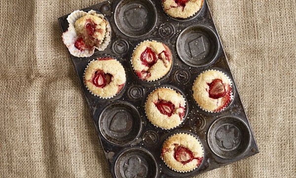 The teatime treat: little ricotta, semolina and strawberry muffins