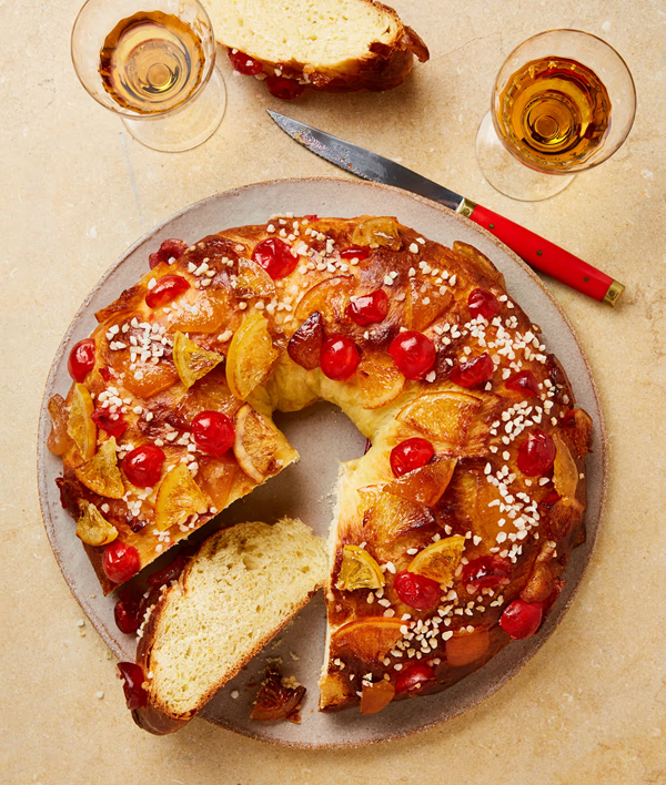 The three kings cake (Roscón de reyes)