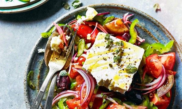 The ultimate Greek salad (Horlatiki salata)