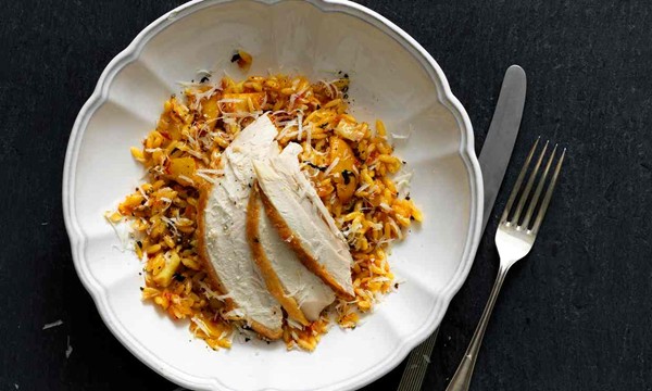 Theodore Kyriakou’s chicken yiouvetsi