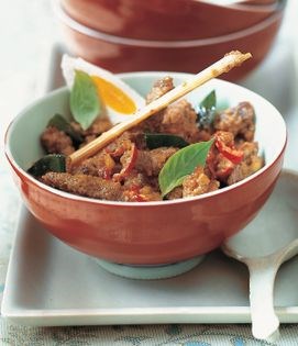 Thick beef curry in sweet peanut sauce