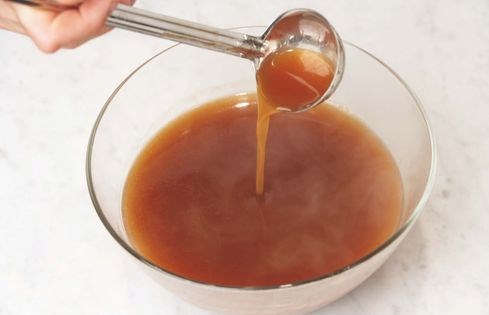 Thickened veal stock (Fond de veau lié 1)