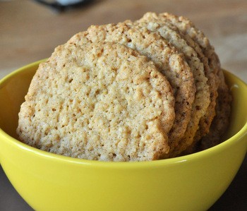 Thin & crispy salted oatmeal cookies