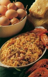 Thin pasta with prawns (Linguine ai gamberi)