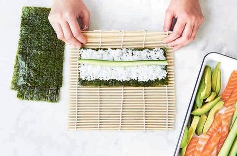 Thin sushi rolls (Hosomaki)
