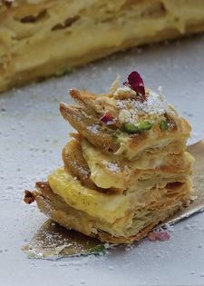 Thousand and one layer pastry (Nan-e napeloni)