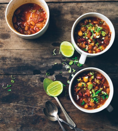 Three-bean chipotle chili